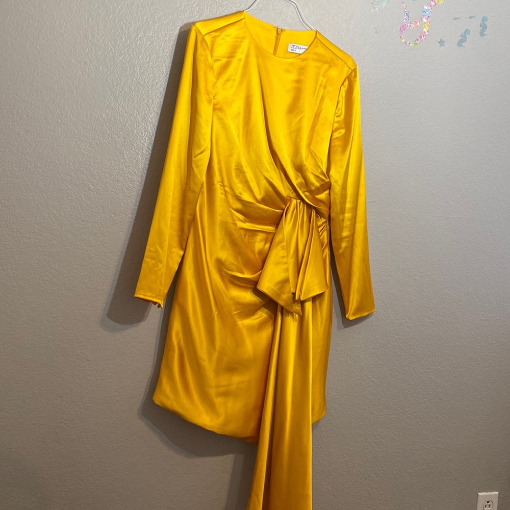 IEENA for Mac Duggal size 10 sillk yellow